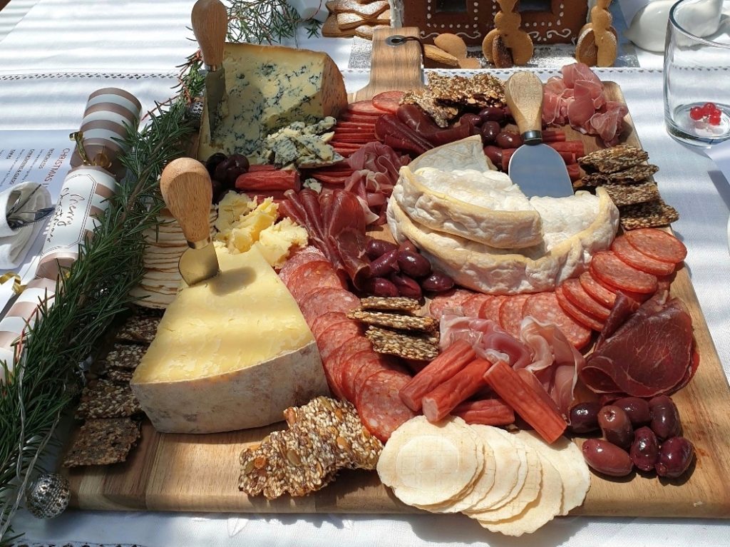 Best English cheeses for Christmas cheese platter