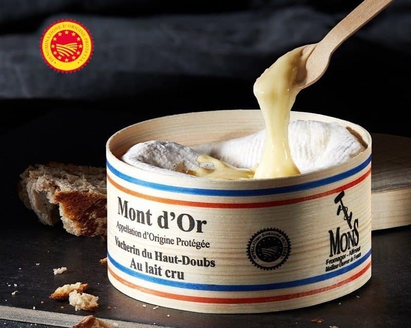Oozy Mont d'Or AOP soft cheese