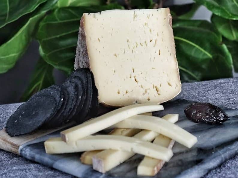 Semi-soft Bethmale cheese from the Pyrénées for the Tour de France 2022