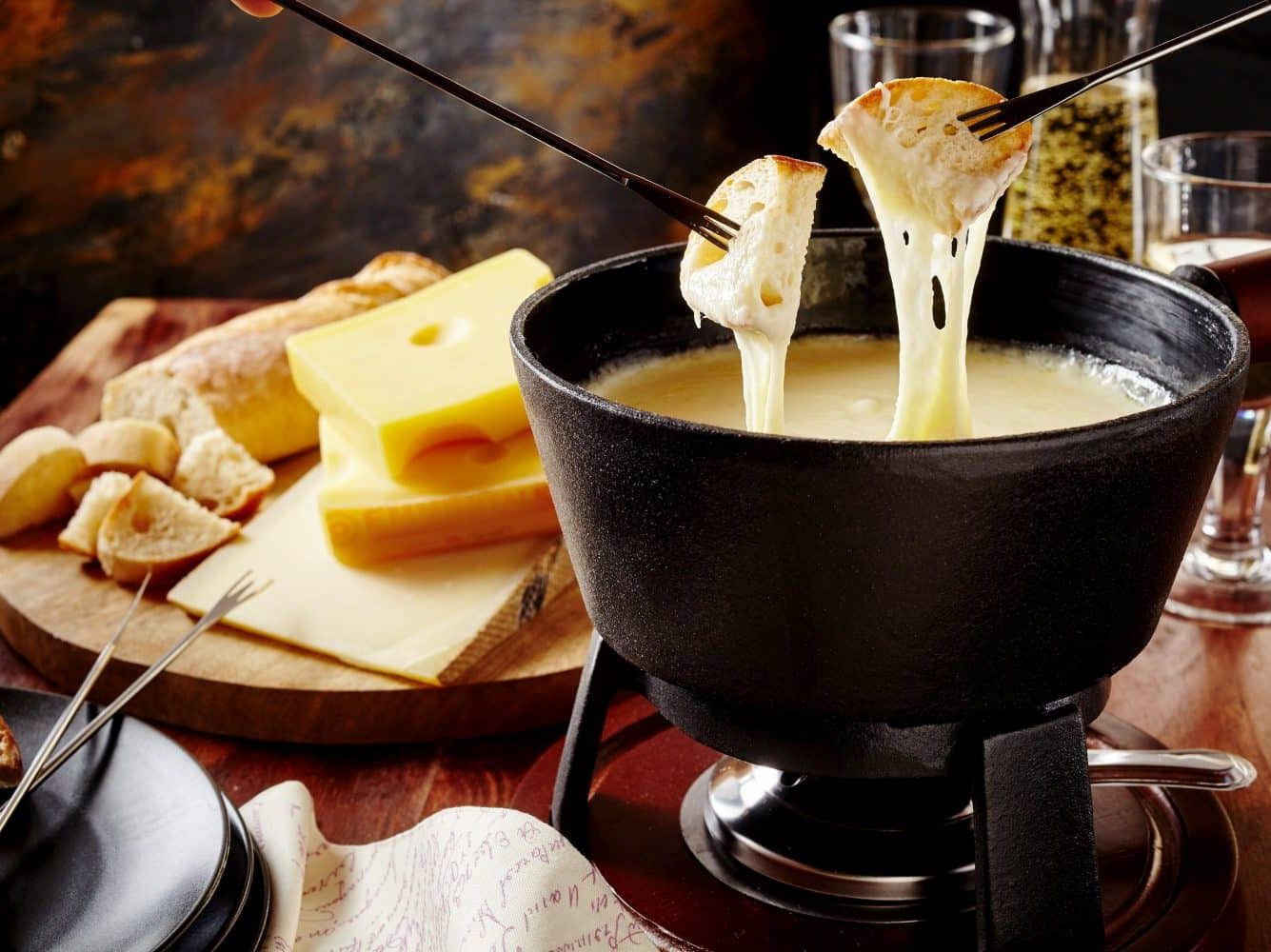 Swiss Cheese Fondue sauce with sodium citrate