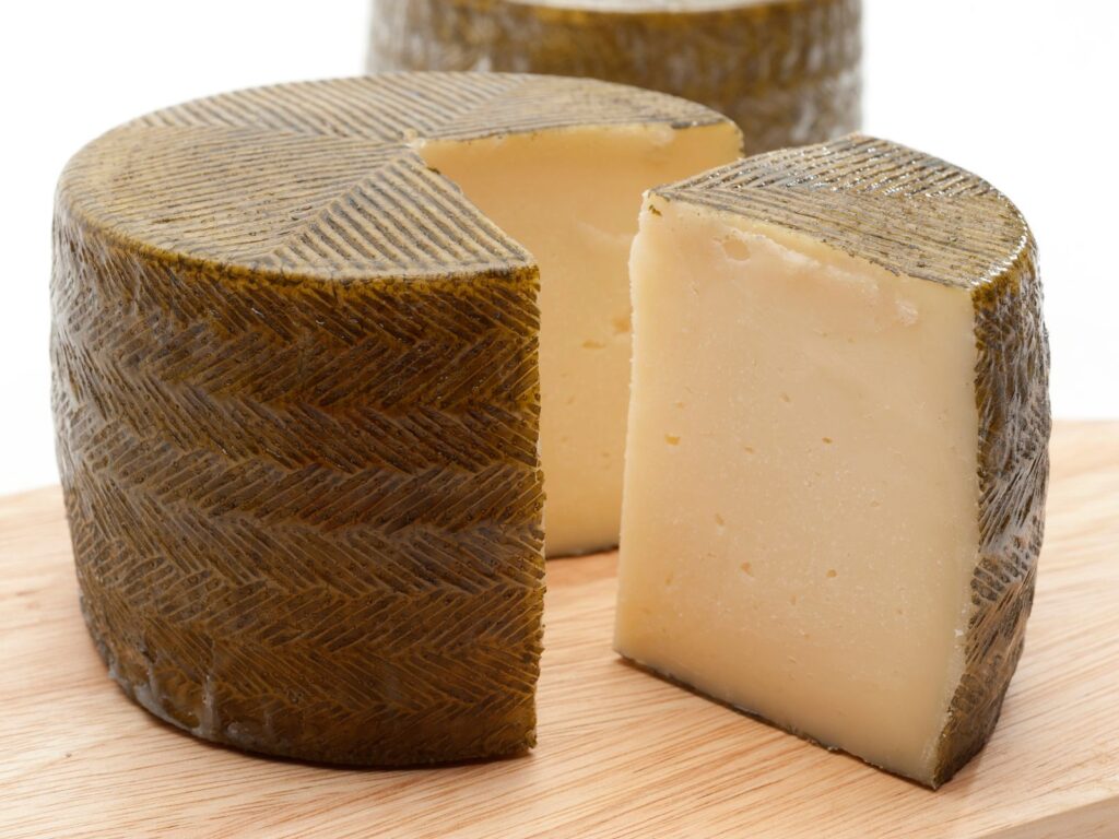 Herringbone pattern on Manchego cheese rind
